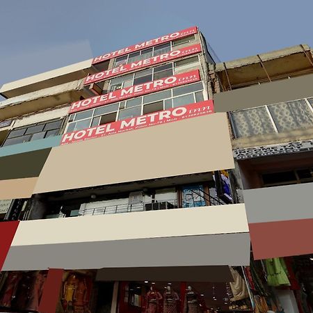 Super Hotel O Metro Inn Near Worlds Of Wonder Kalkaji Devi Bagian luar foto