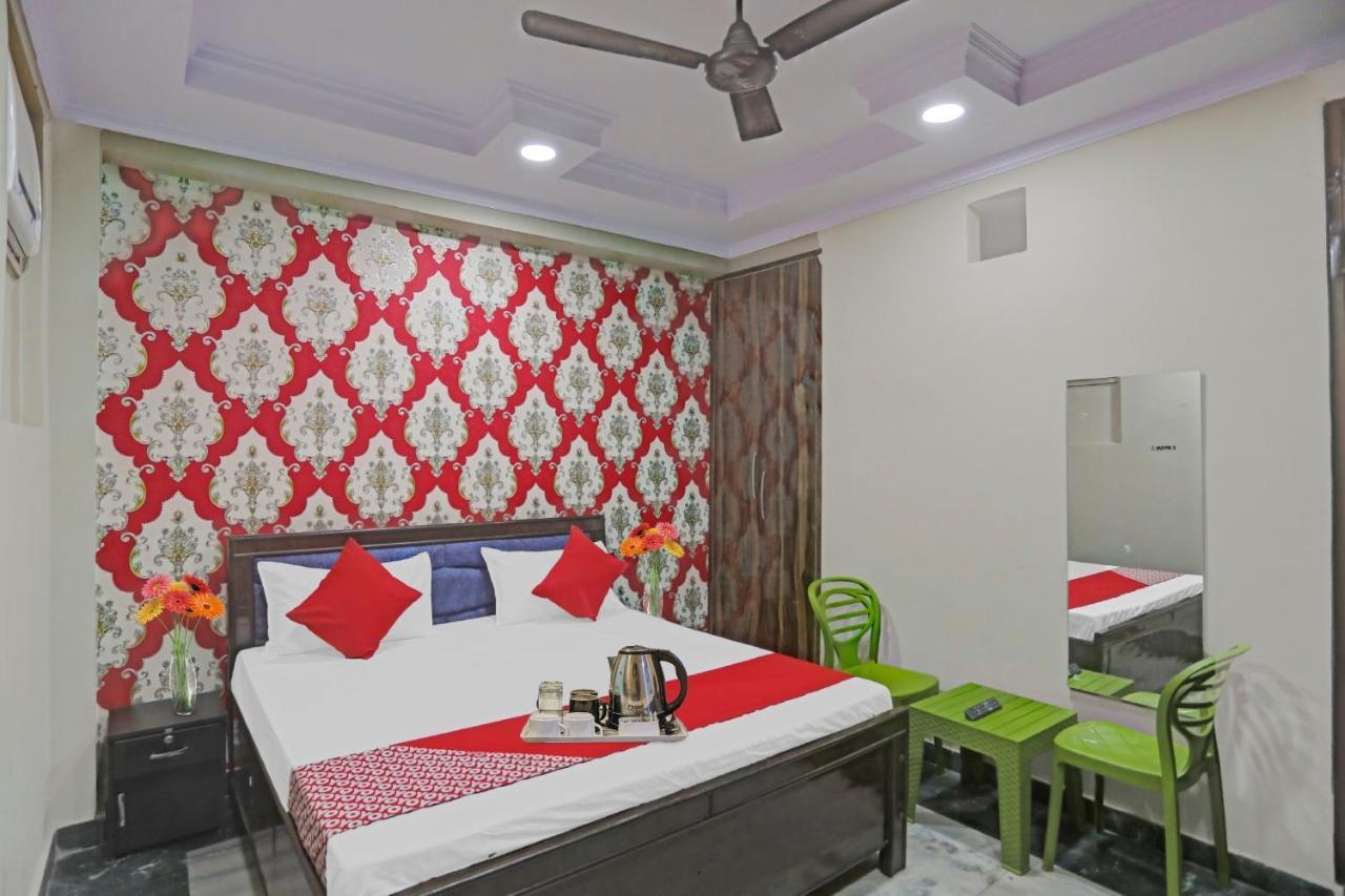 Super Hotel O Metro Inn Near Worlds Of Wonder Kalkaji Devi Bagian luar foto