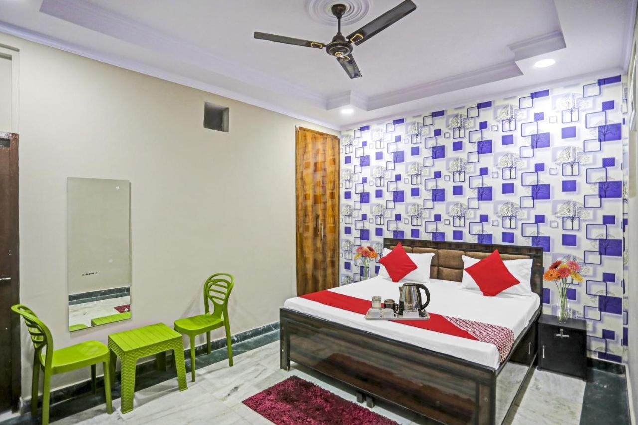 Super Hotel O Metro Inn Near Worlds Of Wonder Kalkaji Devi Bagian luar foto