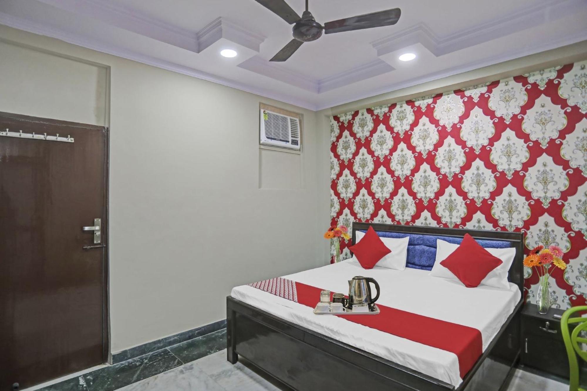 Super Hotel O Metro Inn Near Worlds Of Wonder Kalkaji Devi Bagian luar foto