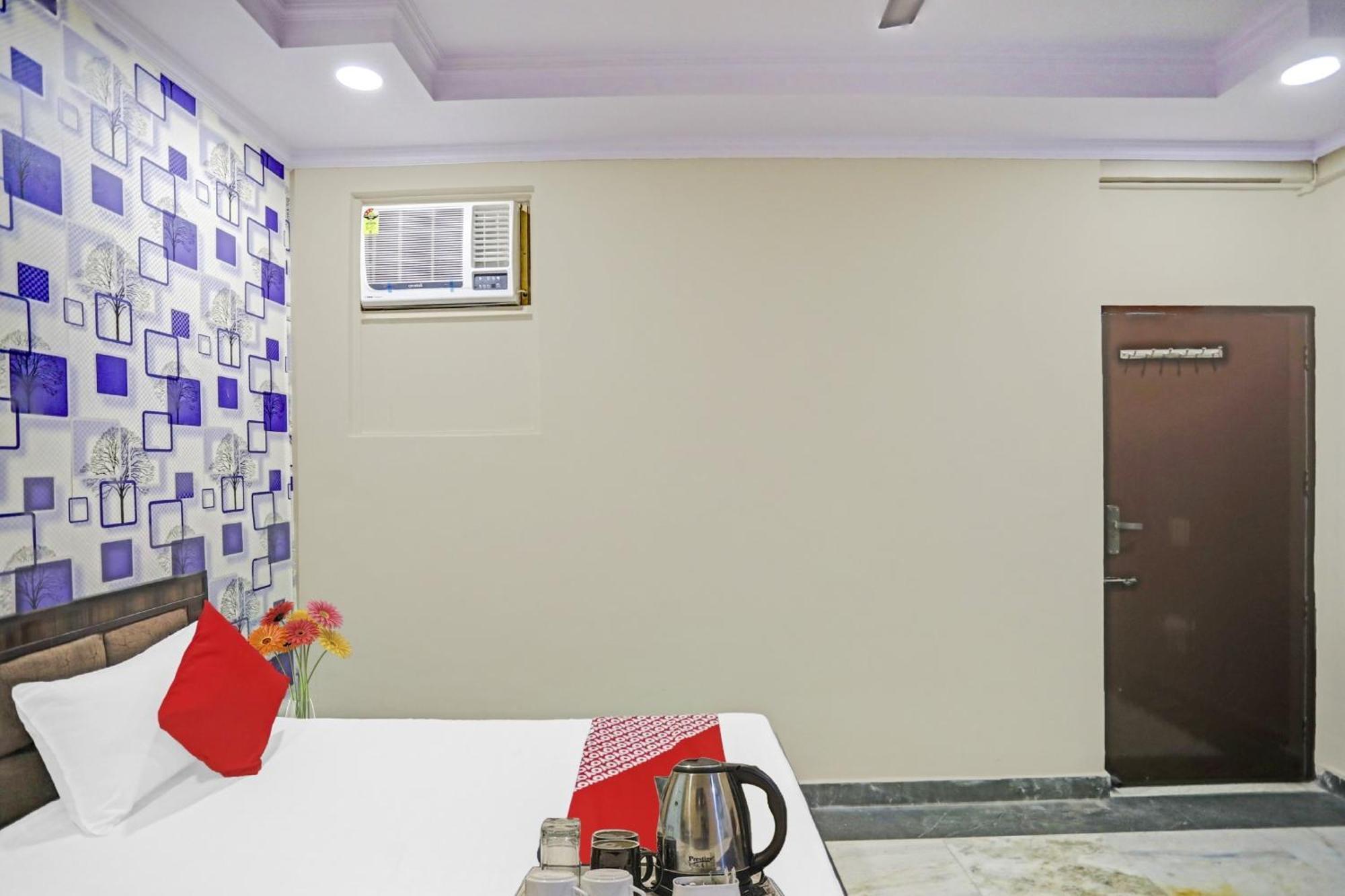 Super Hotel O Metro Inn Near Worlds Of Wonder Kalkaji Devi Bagian luar foto